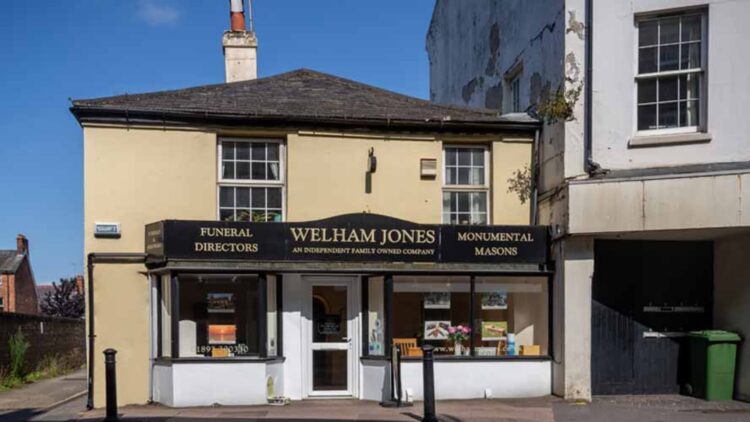 Funeral Directors Tunbridge Wells Kent: Welham Jones Funerals and Memorials