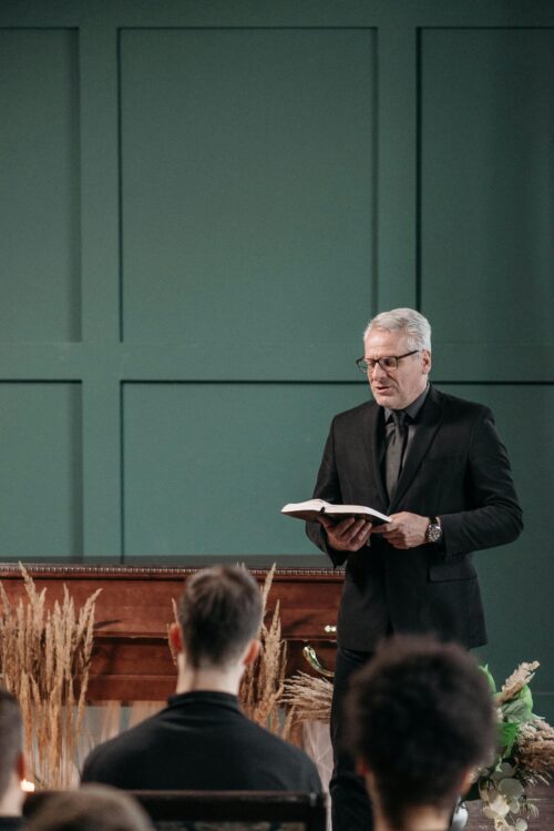 How to write the perfect eulogy from funeral directors Southeast and London