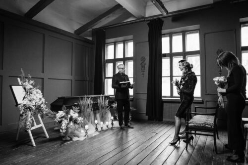 What is the role of a celebrant at a funeral?