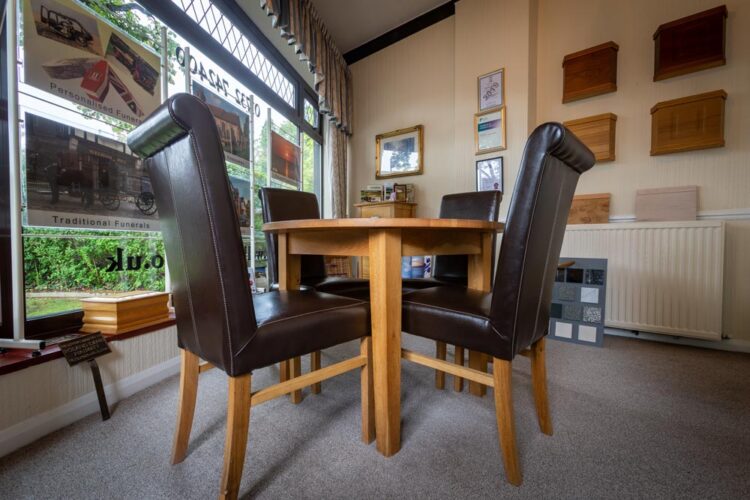 Funeral Directors Sevenoaks Kent Welham Jones Funerals and Memorials : Arranging Room